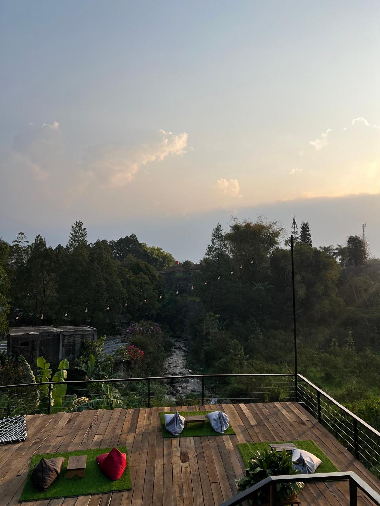 Vila Njd Bogor Buitenkant foto