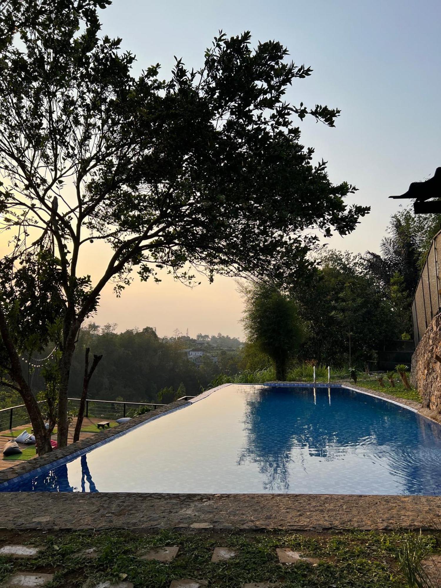 Vila Njd Bogor Buitenkant foto